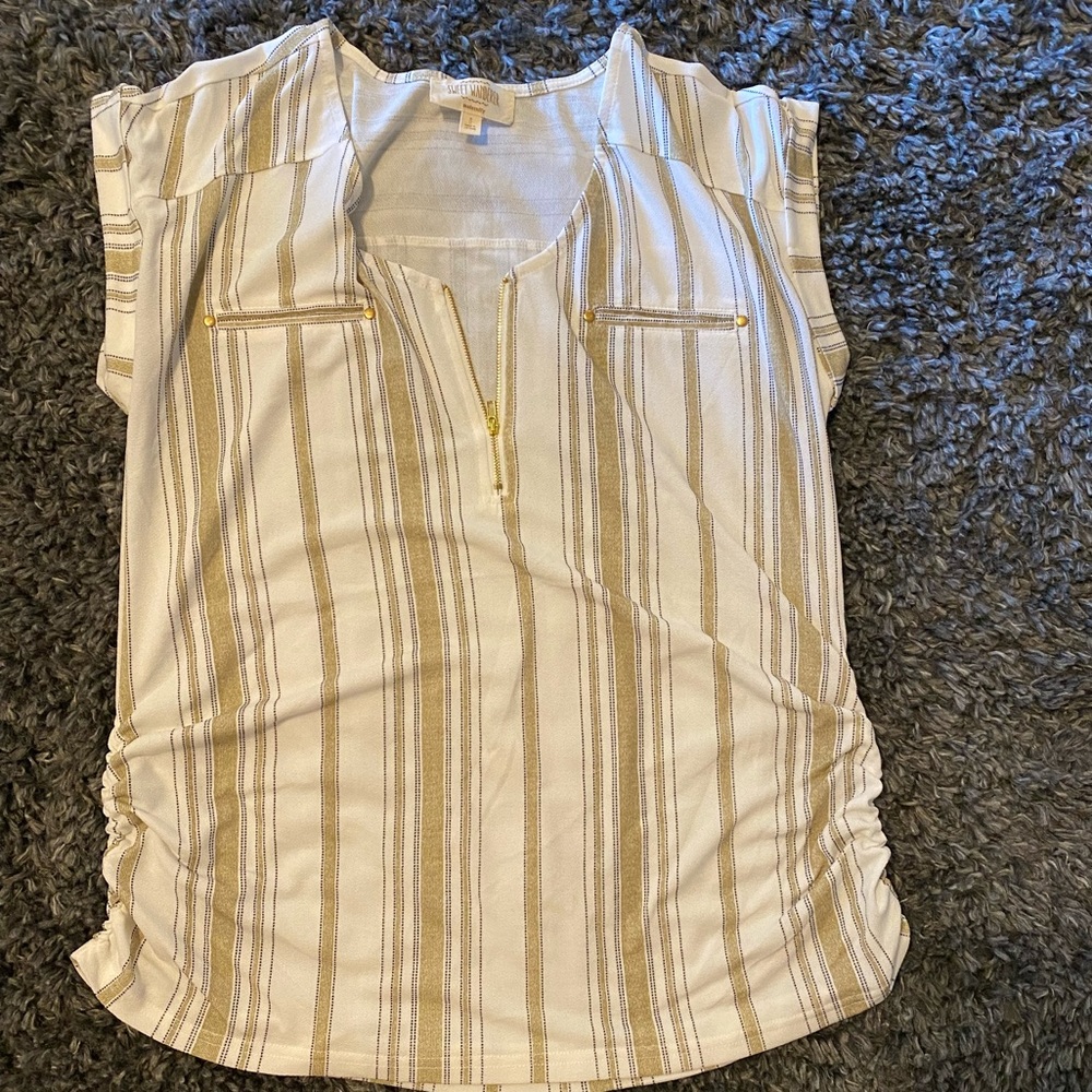 Maternity shirt